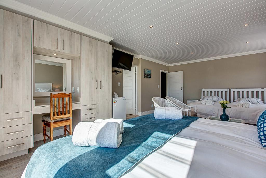 Marine Manor Hotel Мозел Бей Екстериор снимка